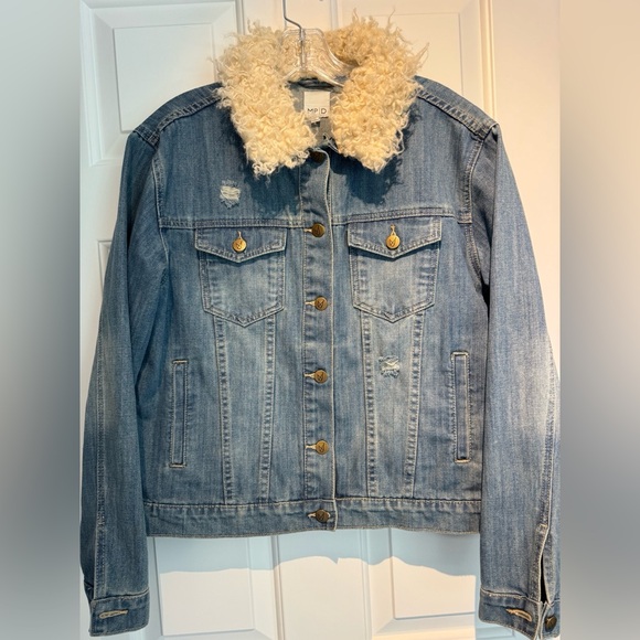 Barely wore like new. Women’s MP size Large jacket - Picture 5 of 5